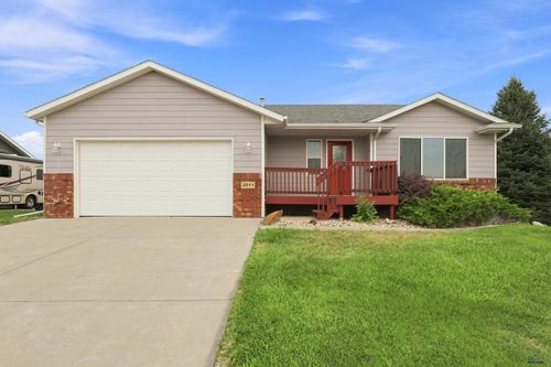 2511 Merlot Dr, Rapid City, SD, 57701-5855 | Card Image