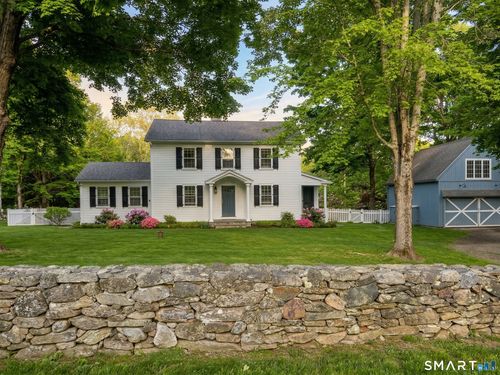 9 Hut Hill Rd, Bridgewater, CT, 06752-1315 | Card Image