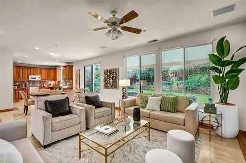 15155 Trail View Ct, Sylmar, CA, 91342-5516 | Card Image