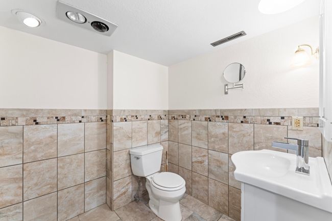 Lower Level Bathroom | Image 24