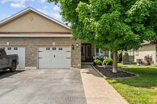63 La Croisée St, Embrun, ON, K0A1W0 | Card Image