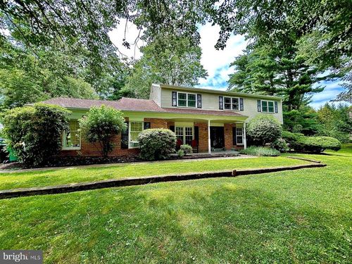 825 Hudson Dr, YARDLEY, PA, 19067-4319 | Card Image