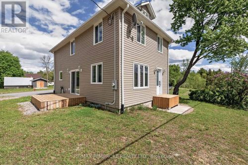 387 Sell Rd, Pembroke, ON, K8A6W4 | Card Image