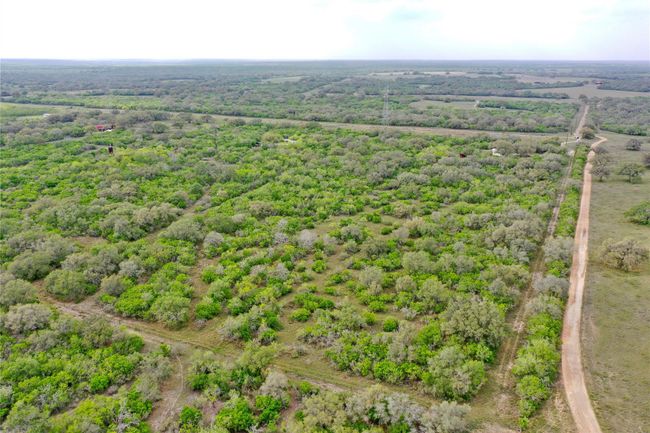 4025 Oil Field Rd, Home with 1 bedrooms, 1 bathrooms and null parking in Goliad TX | Image 6