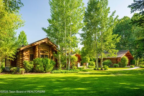 3055 S Bridle Dr, Jackson, WY, 83001-9124 | Card Image