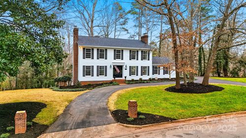 936 18th Avenue Dr Nw, Hickory, NC, 28601-1262 | Card Image