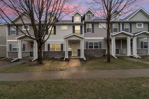 226 Se Booth Ave, Waukee, IA, 50263-8136 | Card Image