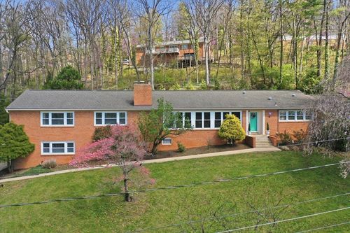 1229 Woodcrest Cir, HARRISONBURG, VA, 22801-3527 | Card Image