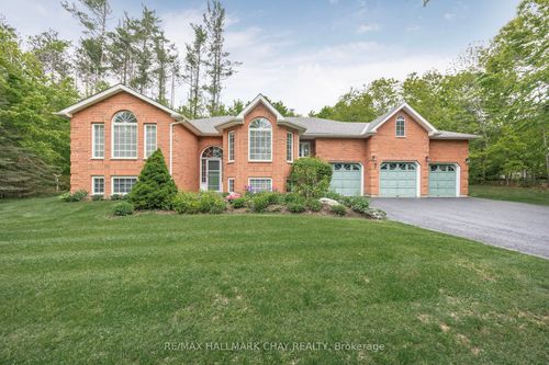 7 Pineview Dr, Oro-Medonte, ON, L0L2L0 | Card Image