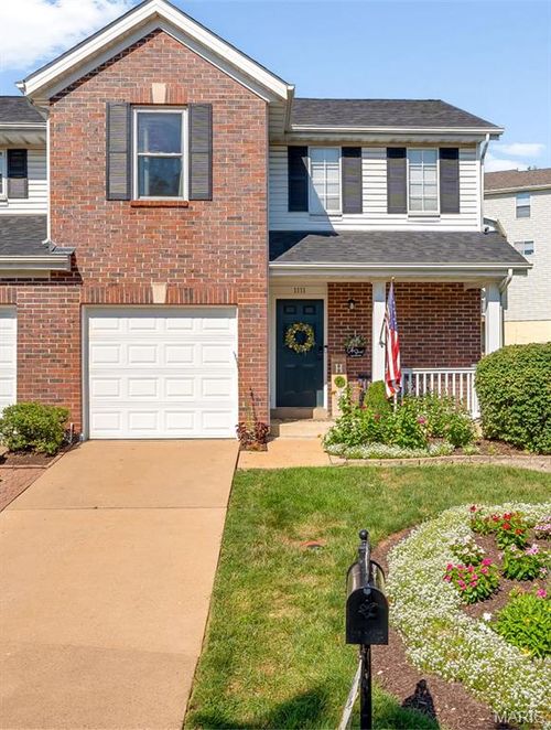 1111 Big Bend Crossing Dr, Manchester, MO, 63088-1297 | Card Image