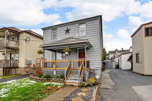 1301-AB First St E, Cornwall, ON, K6H1P1 | Card Image