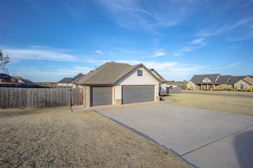 577 Megan Lane, Blanchard, OK, 73010 | Card Image