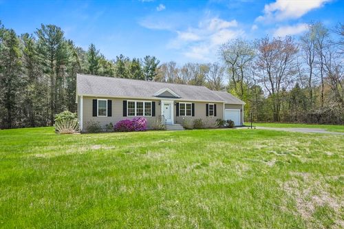 9 Railroad Ave, Douglas, MA, 01516-2328 | Card Image