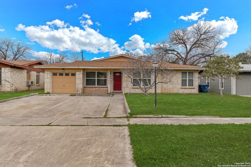 615 Burwood Ln, San Antonio, TX, 78213-3643 | Card Image