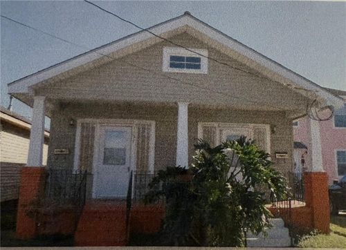 1135 37 Delsonde Street, New Orleans, LA, 70117 | Card Image