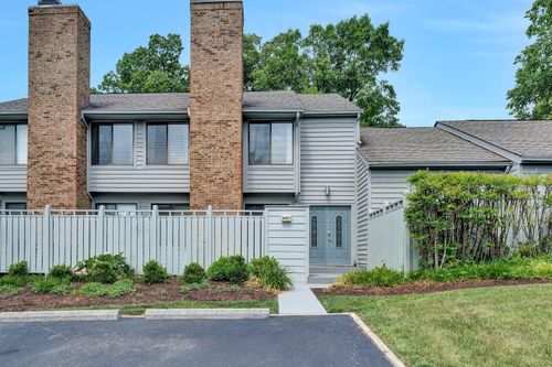 2421 S Clearing Rd, Salem, VA, 24153-7453 | Card Image