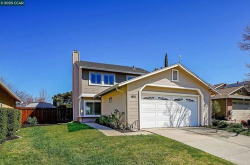 484 Azores Cir, Bay Point, CA, 94565-3033 | Card Image