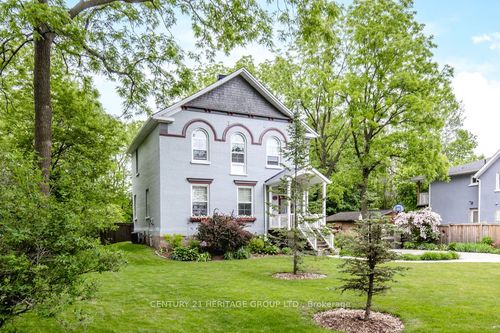 157 Centre St N, Beeton, ON, L0G1A0 | Card Image