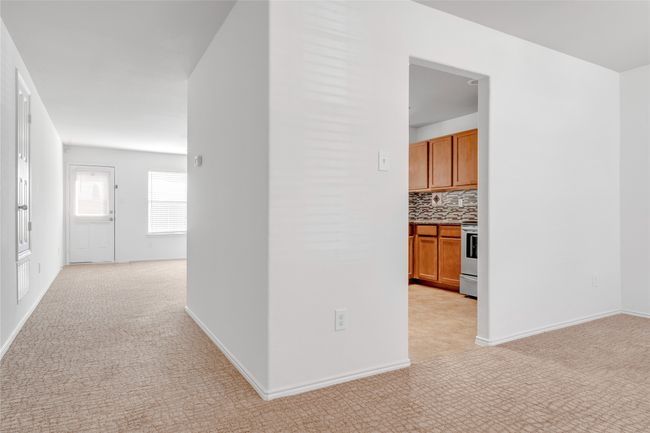 405 Emerald Creek Dr, House other with 3 bedrooms, 2 bathrooms and null parking in Fort Worth TX | Image 4