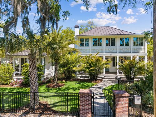 511 Ash St, Fernandina Beach, FL, 32034-3930 | Card Image
