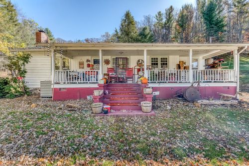 3004 Cane Creek Rd, Bakersville, NC, 28705-8414 | Card Image