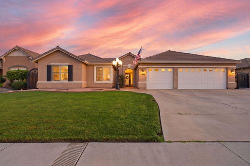 1945 W Picadilly Ln, Hanford, CA, 93230-9155 | Card Image
