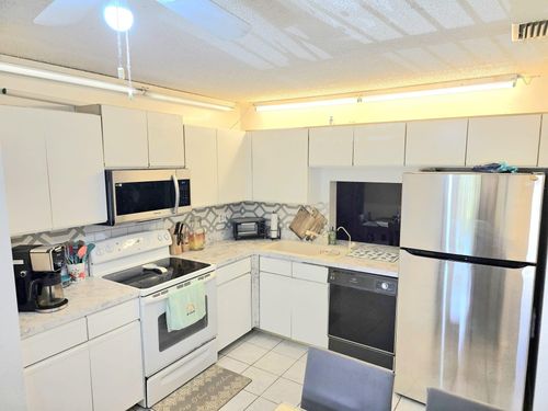 210b-4047 Nw 22nd St, Coconut Creek, FL, 33066-2039 | Card Image