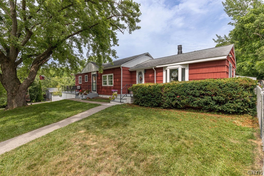 Hudson St, Syracuse, NY 13219