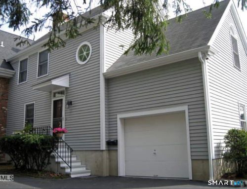 122-122 Summer St, New Canaan, CT, 06840-4815 | Card Image