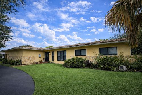 9761 Sw 148th St, Miami, FL, 33176 | Card Image