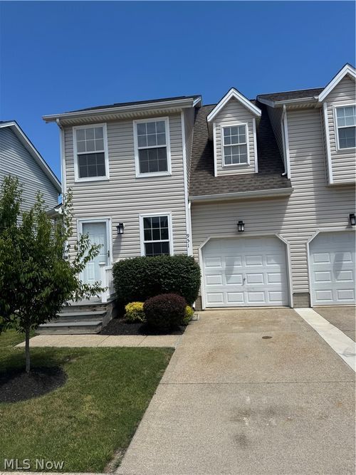 951 Penn Pl, Painesville, OH, 44077-2781 | Card Image