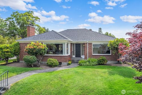 1604 28th Ave W, Seattle, WA, 98199-4205 | Card Image