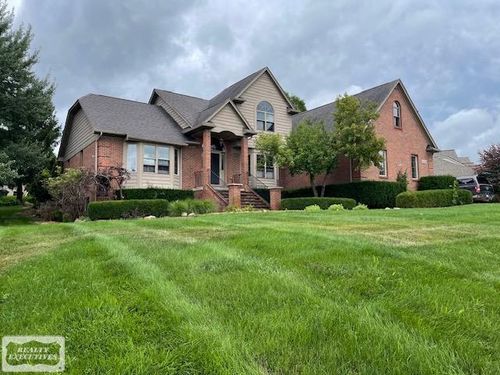 8140 Orchardview Dr, Washington Township, MI, 48095-1344 | Card Image