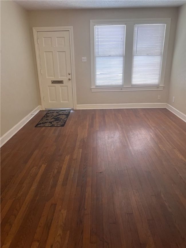 Living Room | Image 6