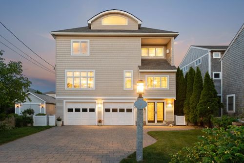 30 Ancient Hwy, Hampton, NH, 03842-1604 | Card Image