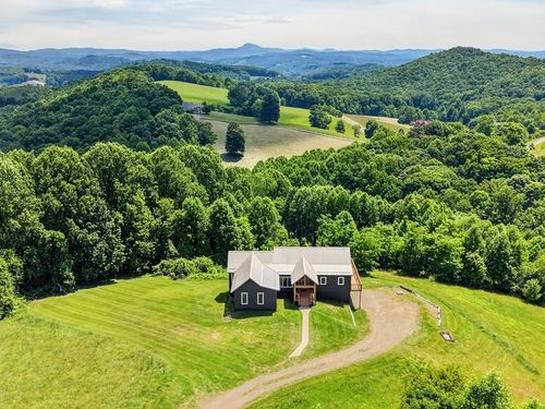 184 Thistle Trl, Hillsville, VA, 24343-1392 | Card Image