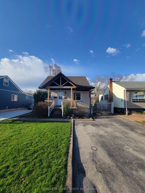 32 Goggin Ave, Hamilton, ON, L8H3C1 | Card Image