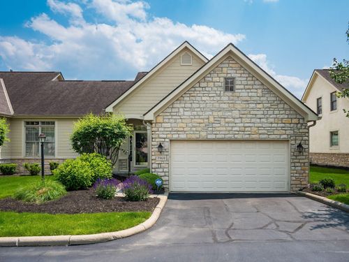 7969 Linksview Cir, Westerville, OH, 43082-8583 | Card Image