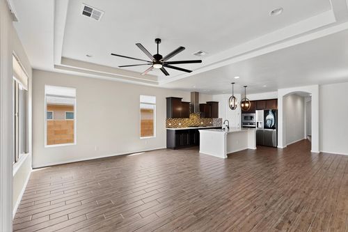 275 Adeline Ave Sw, Los Lunas, NM, 87031-4003 | Card Image