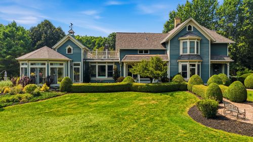 12921 N Fox Hollow Rd, Mequon, WI, 53097-1804 | Card Image