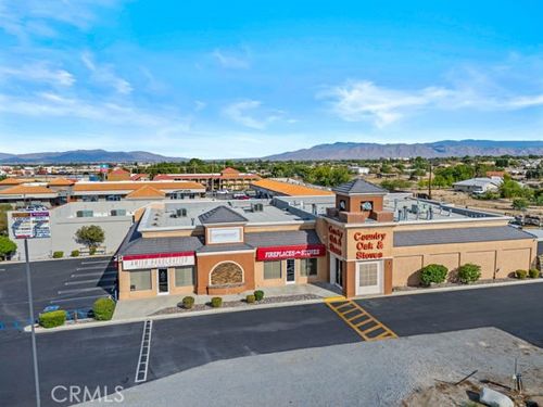 12033 Mariposa Rd, Hesperia, CA, 92345-1613 | Card Image