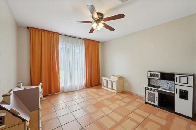 1010 Yaupon Trl, House other with 5 bedrooms, 3 bathrooms and 3 parking in Sour Lake TX | Image 16