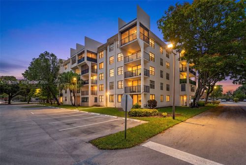 316-6190 Woodlands Blvd, Tamarac, FL, 33319-2572 | Card Image