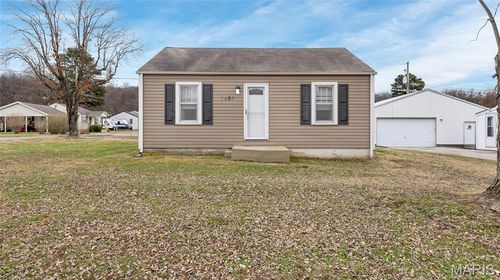 1483 Veterans Dr, De Soto, MO, 63020-2817 | Card Image