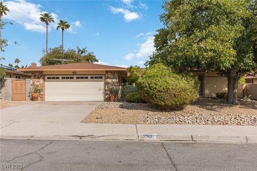 3960 Monthill Ave, Las Vegas, NV, 89121-6217 | Card Image