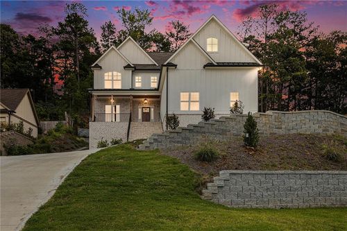 52 Lake Overlook Dr, White, GA, 30184-4813 | Card Image