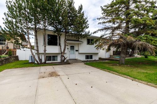63 Mclevin Crescent, Red Deer, AB, T4R1S8 | Card Image