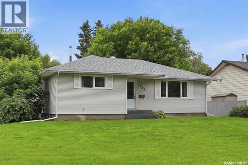 685 River St E, Prince Albert, SK, S6V0B1 | Card Image