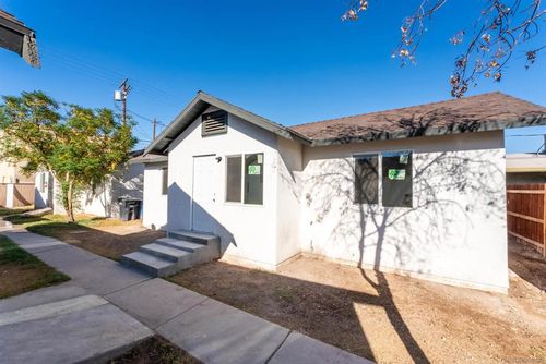470 W Olive Ave, El Centro, CA, 92243-3049 | Card Image