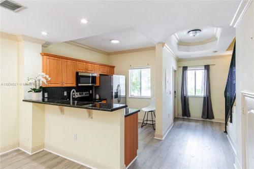 11647-11647 Ne 18th Dr, North Miami, FL, 33181-3201 | Card Image